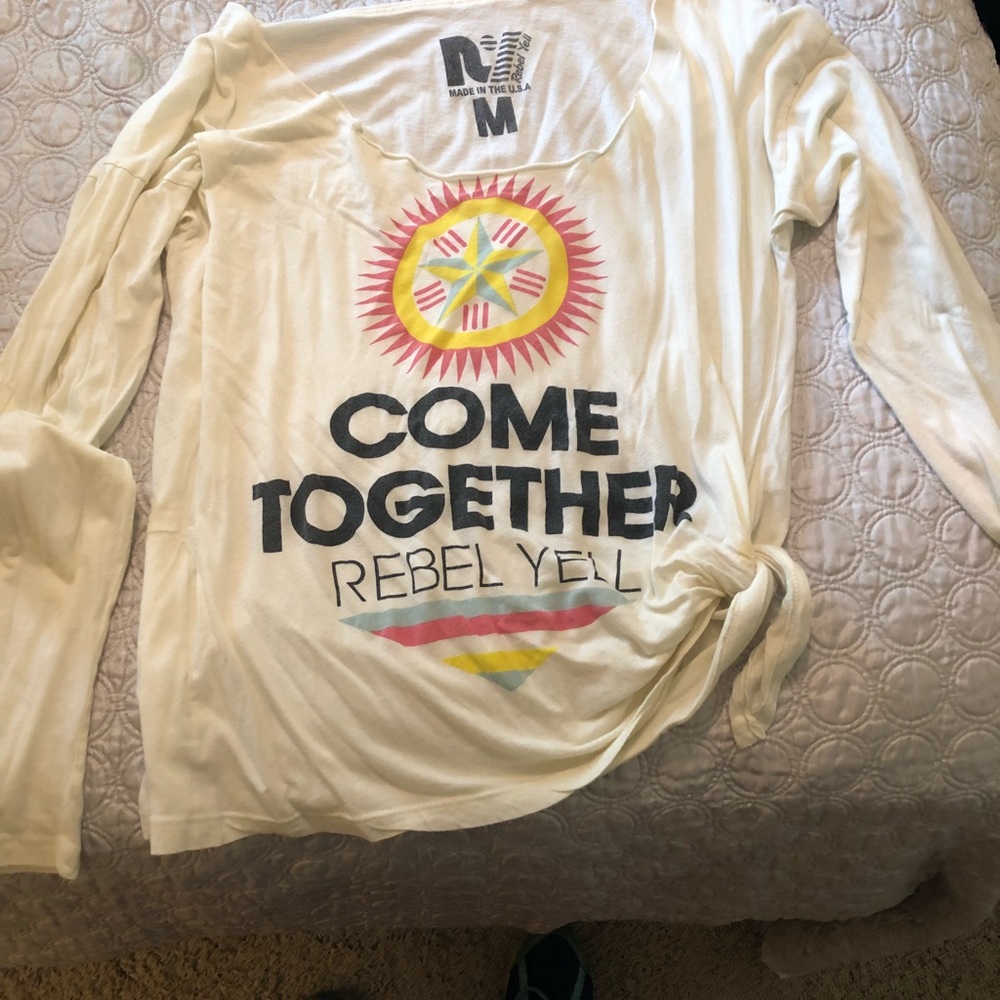 graphic tee